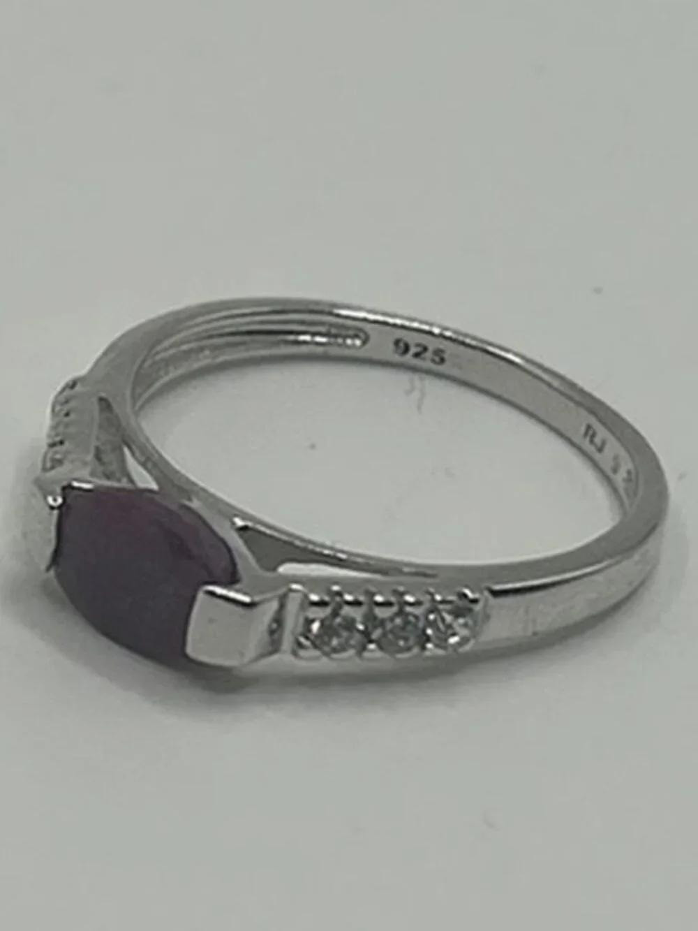 Vintage 925 Sterling Silver Garnet Ring Womens Red Stone CZ Accents Stamped